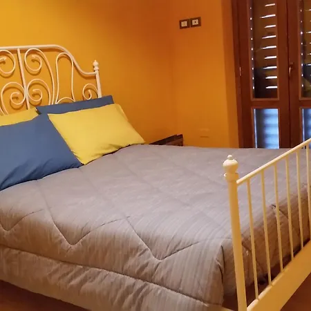 Lo Scoiattolo Country House Farm stay Montorio al Vomano